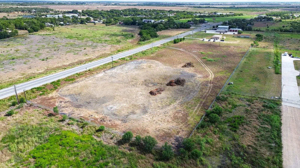 9675 Hwy 142 Maxwell, TX 78656