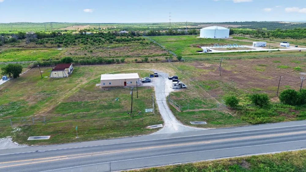 9675 Hwy 142 Maxwell, TX 78656