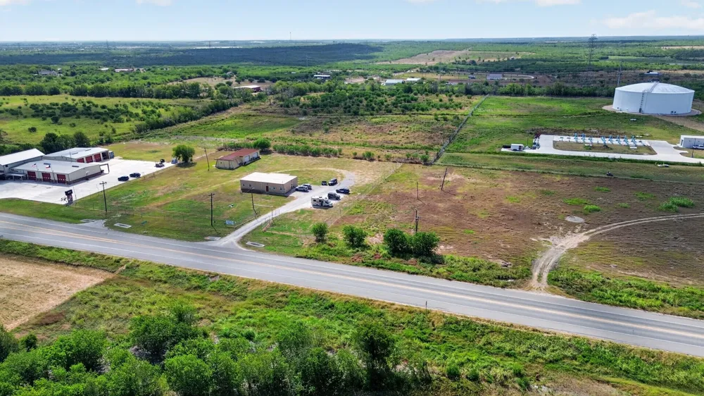 9675 Hwy 142 Maxwell, TX 78656