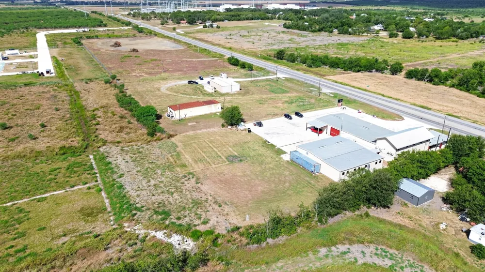 9675 Hwy 142 Maxwell, TX 78656