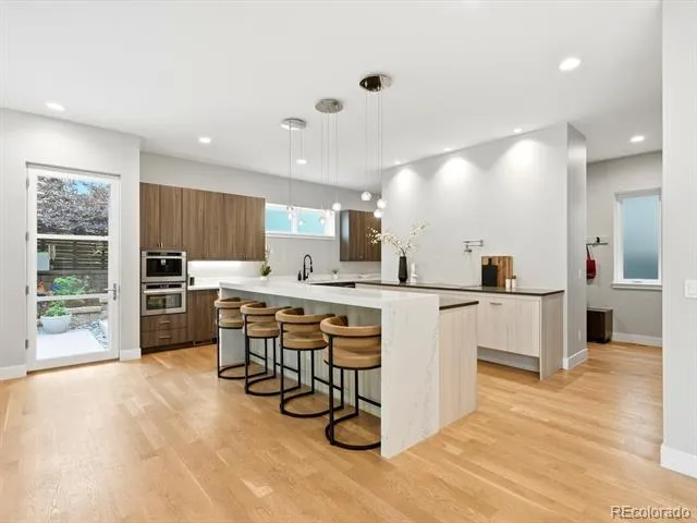 61 Magnolia Way Denver, CO 80230