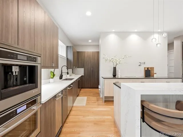 61 Magnolia Way Denver, CO 80230