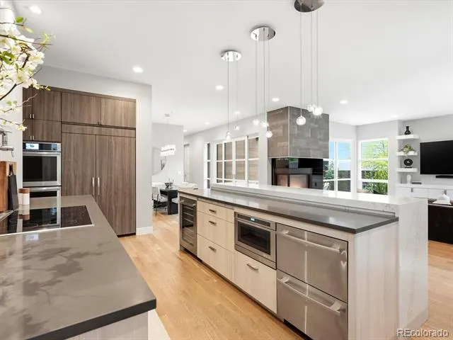 61 Magnolia Way Denver, CO 80230