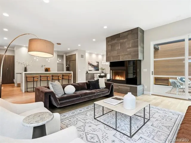 61 Magnolia Way Denver, CO 80230