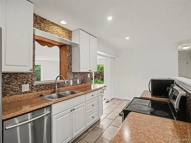 930 Hemlock Way Broomfield, CO 80020