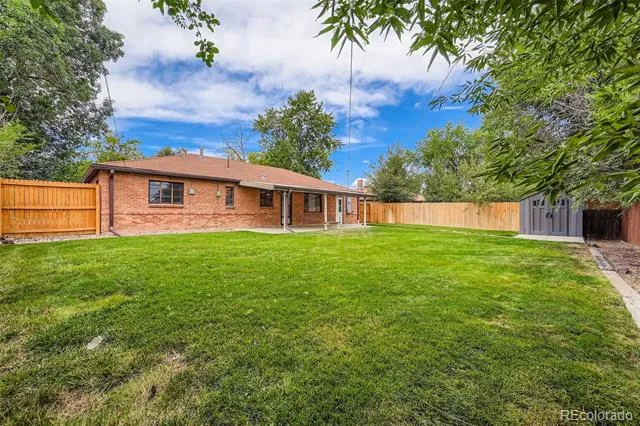 884 Troy Street Aurora, CO 80011