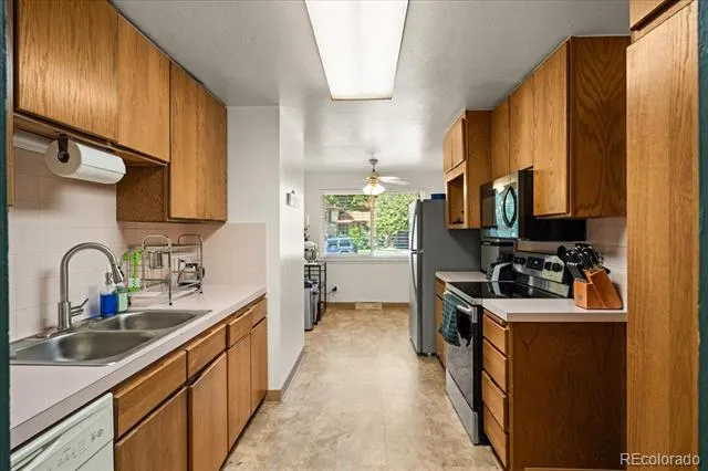 3062 S Hobart Way Denver, CO 80227