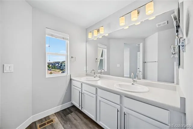 16073 E Warner Place Denver, CO 80239