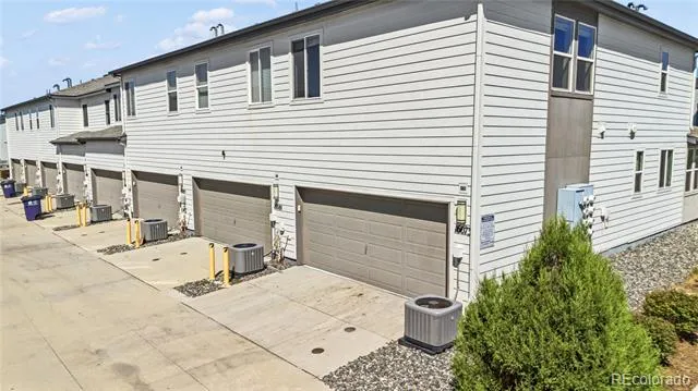 16073 E Warner Place Denver, CO 80239