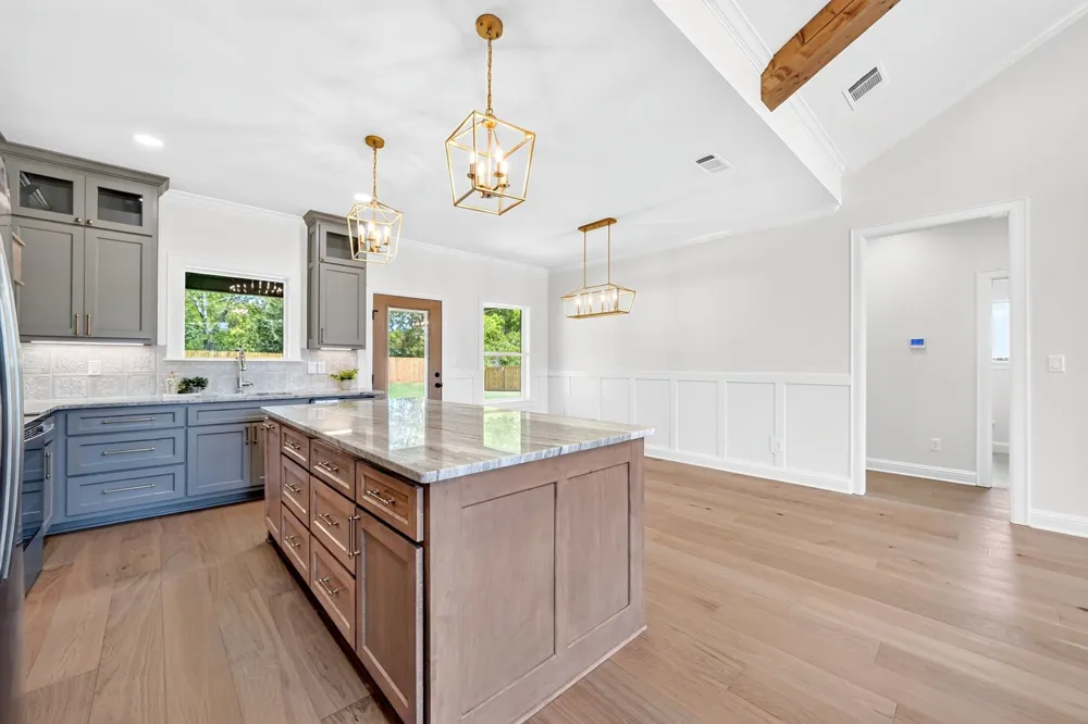 305 Grace Lane Athens, TX 75751