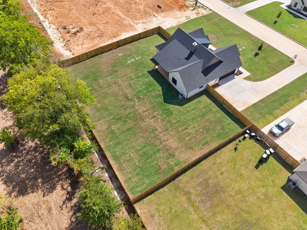 305 Grace Lane Athens, TX 75751