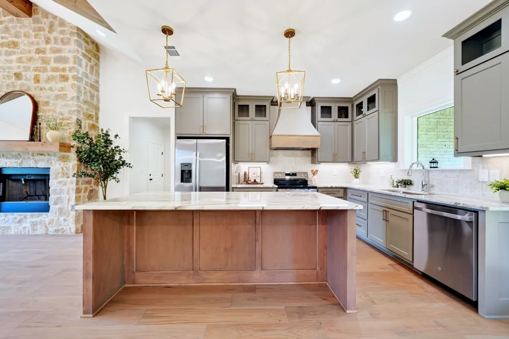 305 Grace Lane Athens, TX 75751