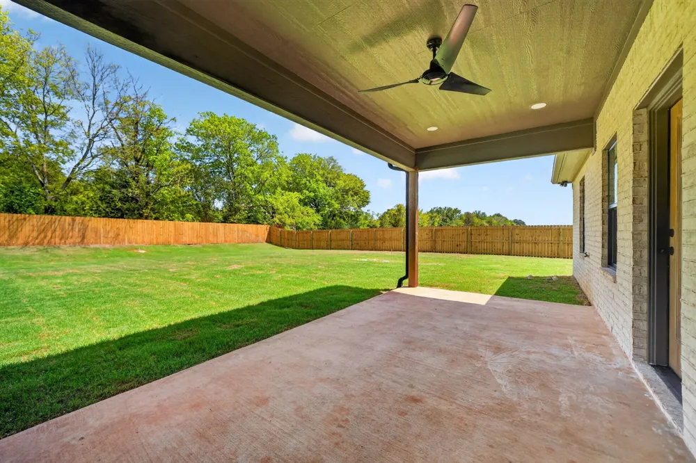 305 Grace Lane Athens, TX 75751