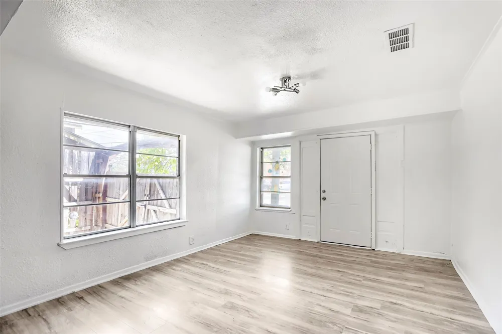 2009 S 1st Street Garland, TX 75041