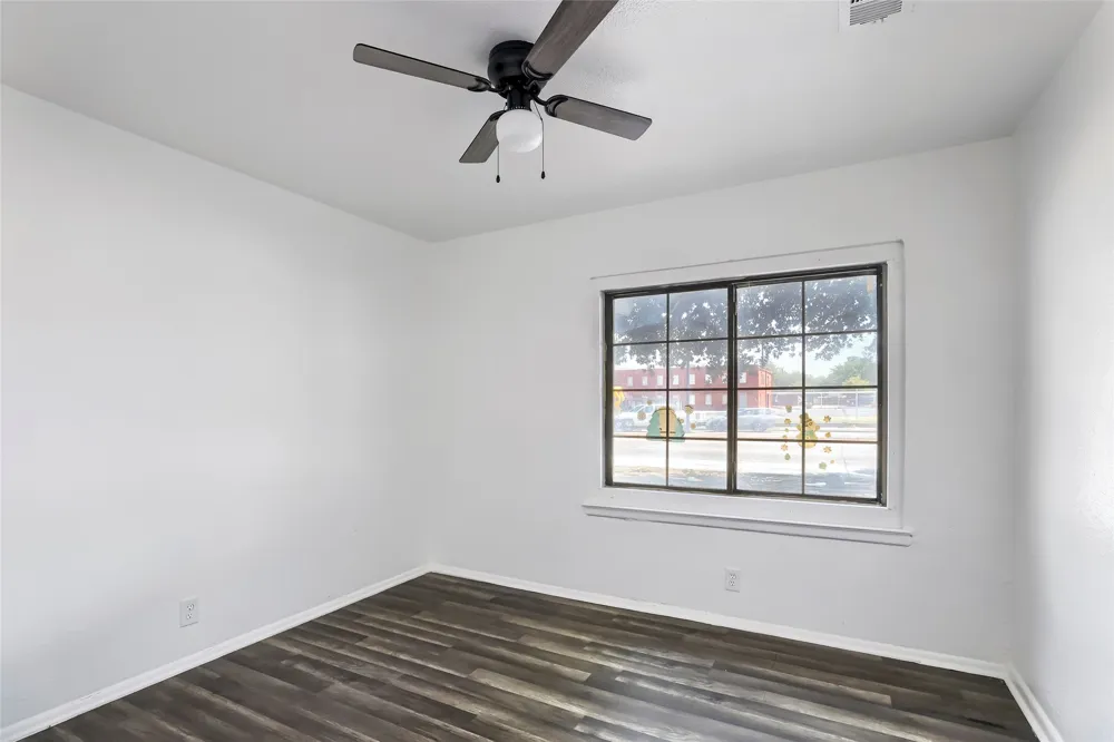 2009 S 1st Street Garland, TX 75041
