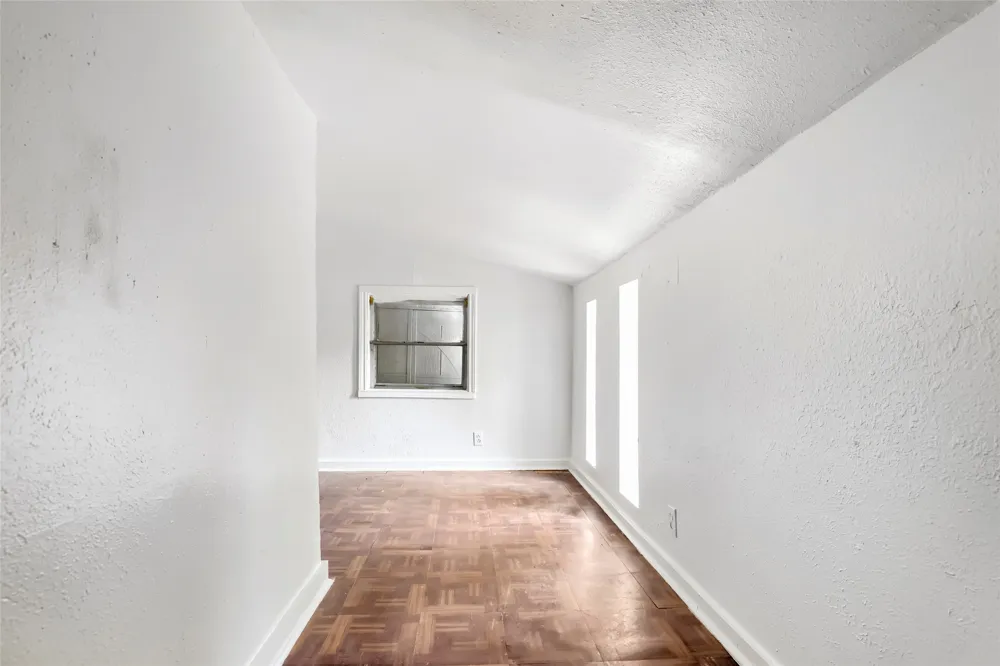 2009 S 1st Street Garland, TX 75041