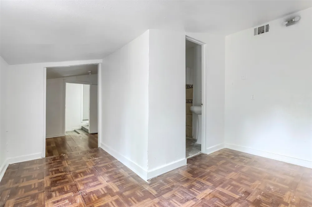 2009 S 1st Street Garland, TX 75041