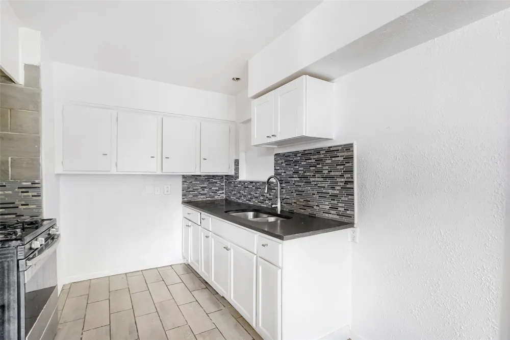 2009 S 1st Street Garland, TX 75041