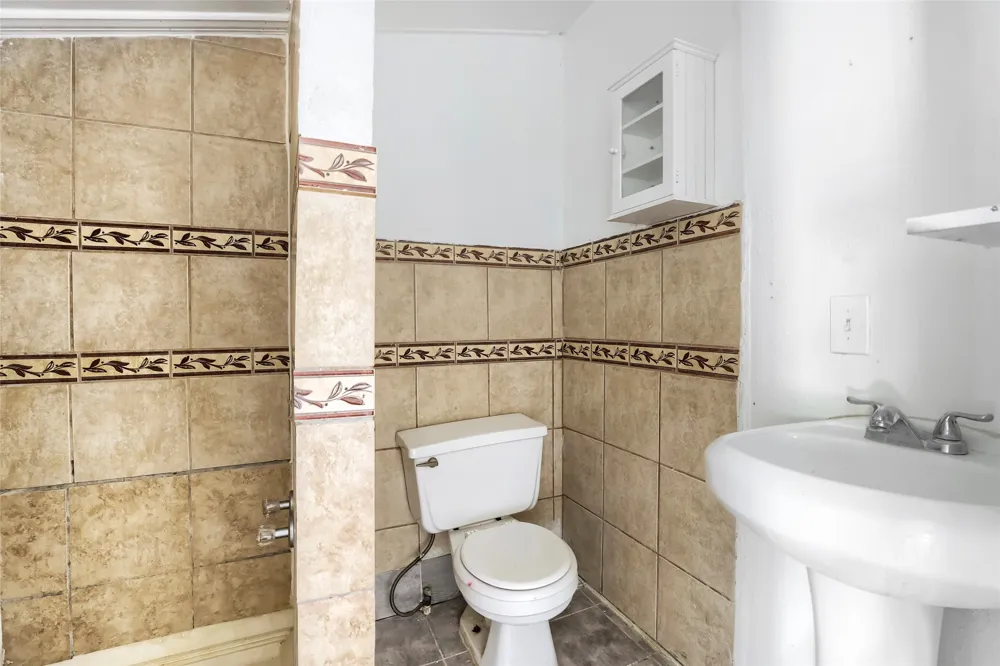 2009 S 1st Street Garland, TX 75041