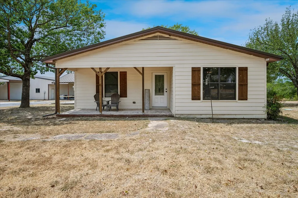 1501 Andy Thomas Road Whitewright, TX 75491