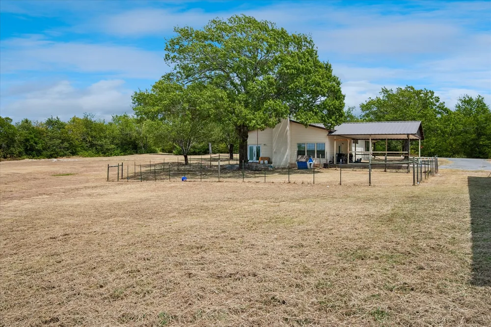 1501 Andy Thomas Road Whitewright, TX 75491