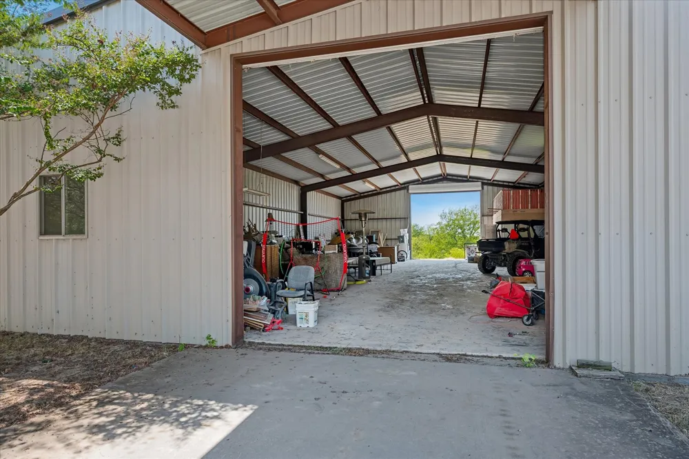 1501 Andy Thomas Road Whitewright, TX 75491