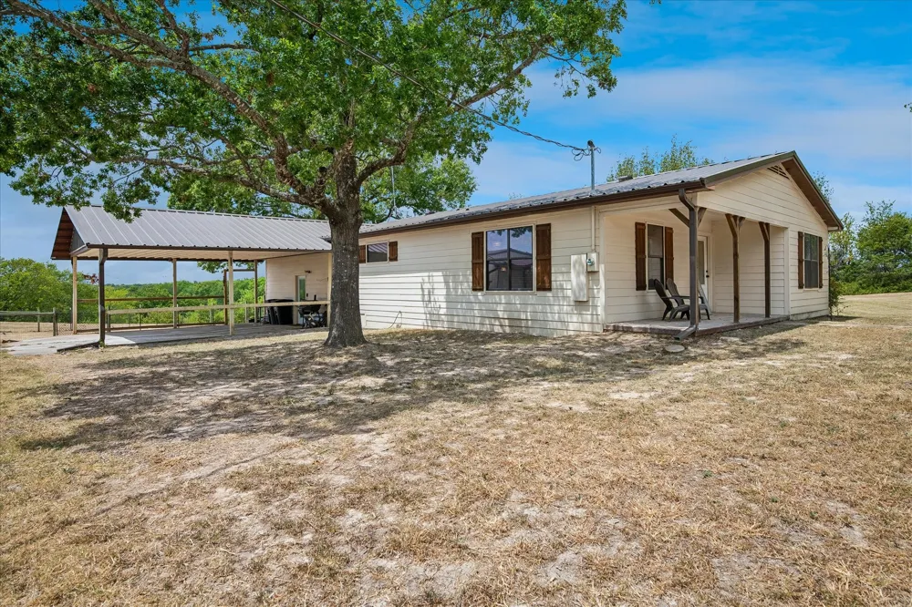 1501 Andy Thomas Road Whitewright, TX 75491