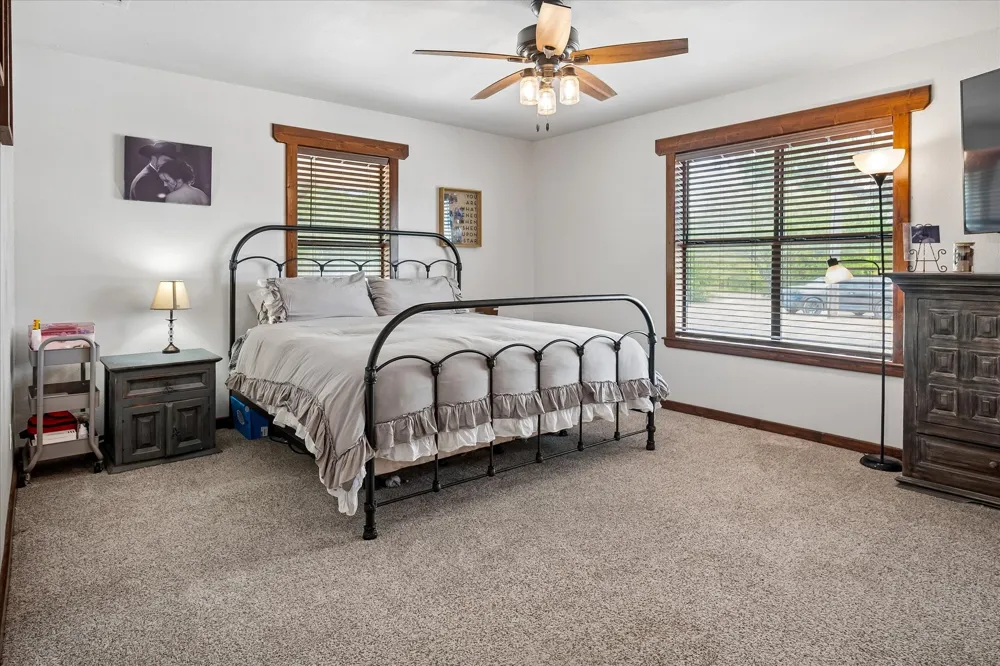 1501 Andy Thomas Road Whitewright, TX 75491