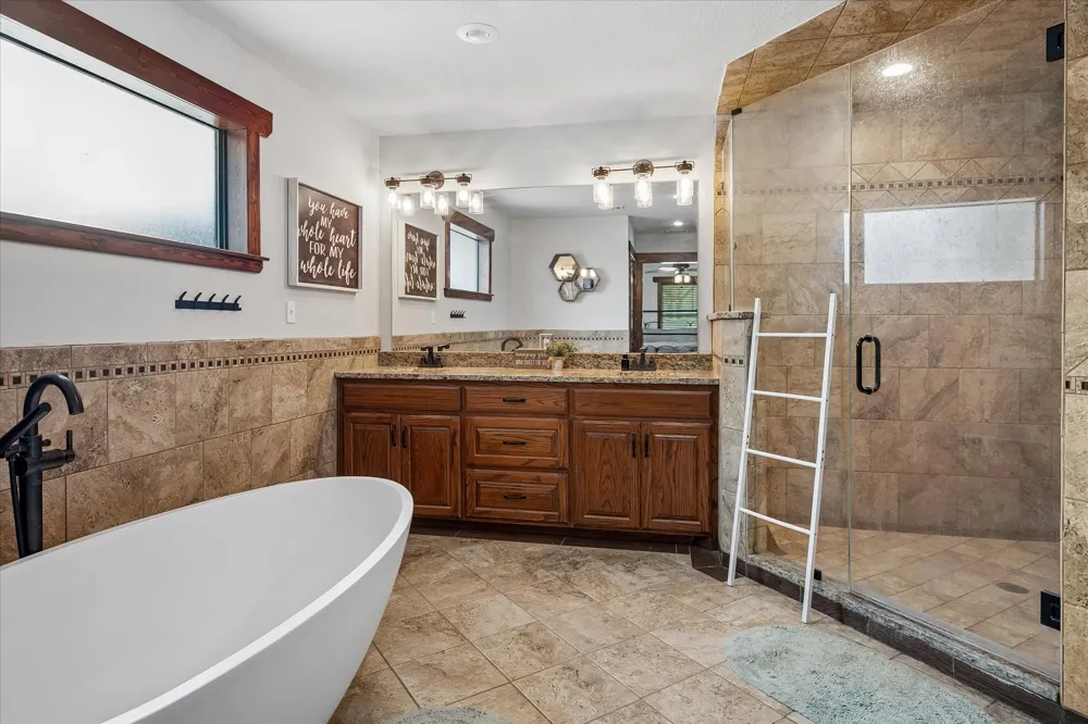 1501 Andy Thomas Road Whitewright, TX 75491