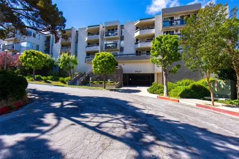 28121 Highridge #211