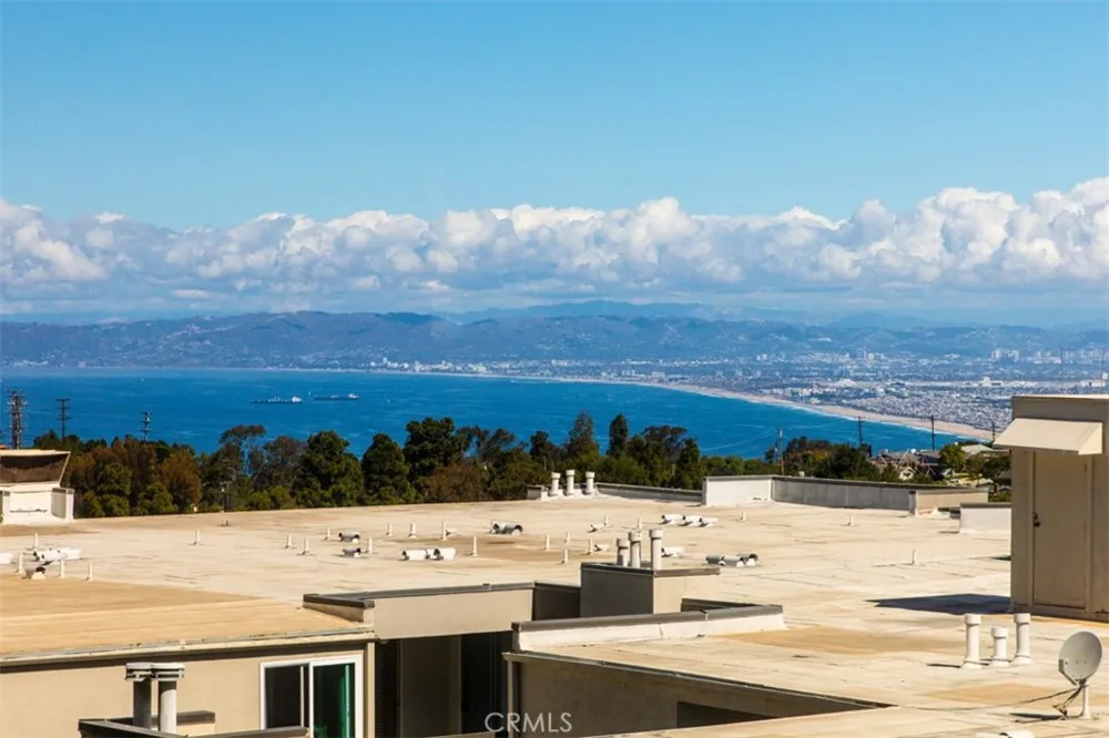 28121 Highridge #211 Rancho Palos Verdes, CA 90275