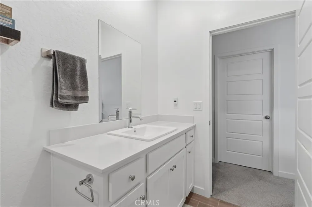 432 University Drive Lemoore, CA 93245