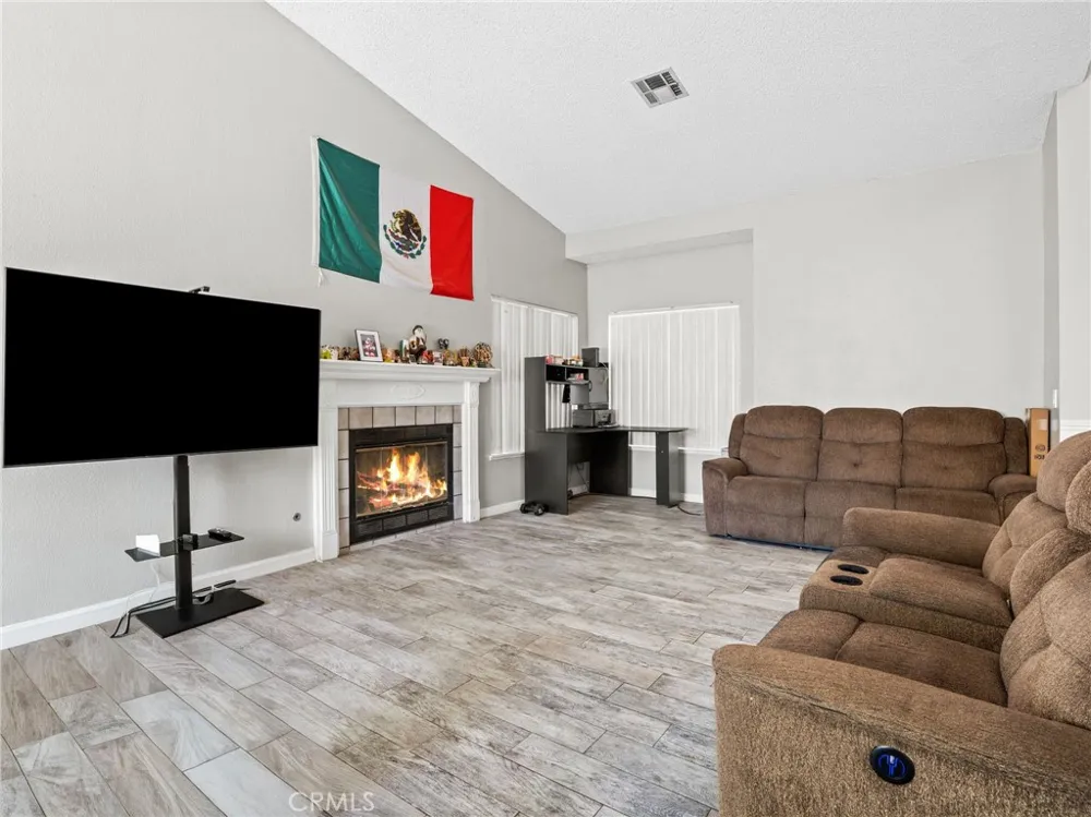 1768 Sierra View Lancaster, CA 93535