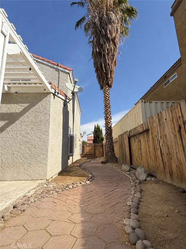 1768 Sierra View Lancaster, CA 93535