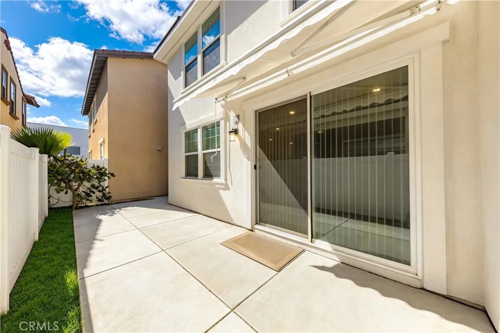 6101 Sendero Eastvale, CA 92880