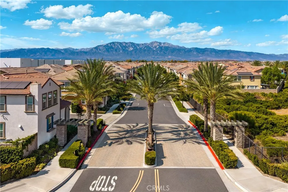 6101 Sendero Eastvale, CA 92880