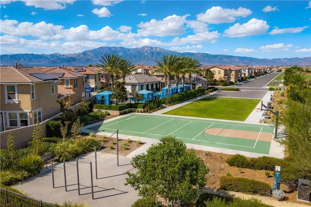 6101 Sendero Eastvale, CA 92880