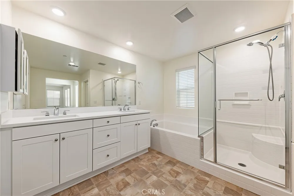 6101 Sendero Eastvale, CA 92880