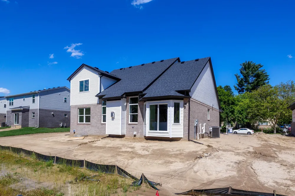 20209 Sunset Street Livonia, MI 48152