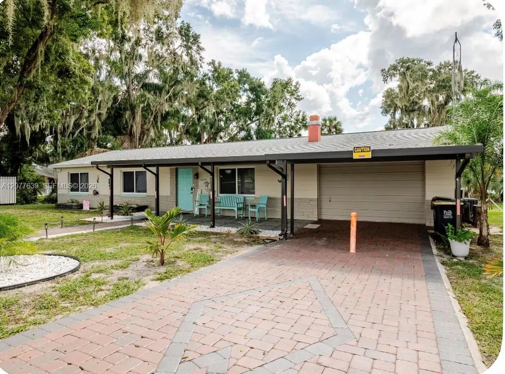 1409 Lake Reedy Frostproof, FL 33843