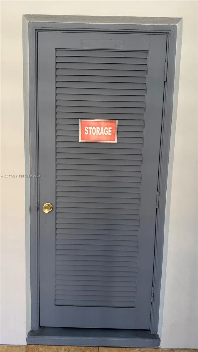 233 NE 14th Ave #205 Hallandale Beach, FL 33009