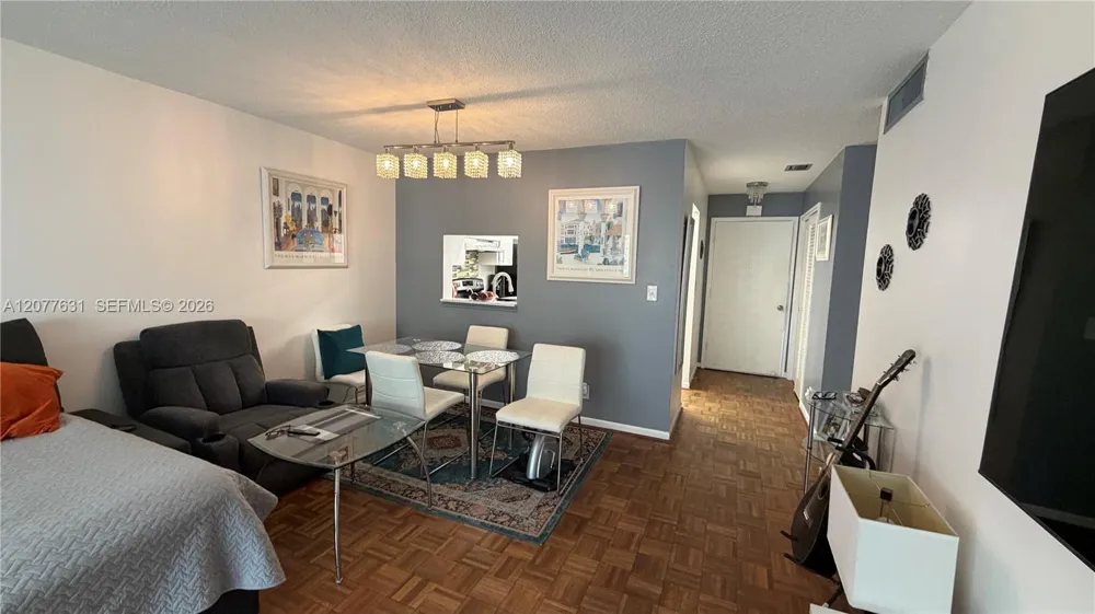 233 NE 14th Ave #205 Hallandale Beach, FL 33009