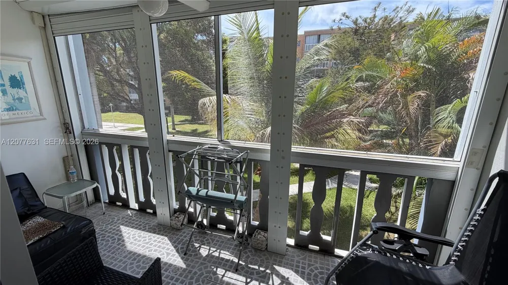 233 NE 14th Ave #205 Hallandale Beach, FL 33009