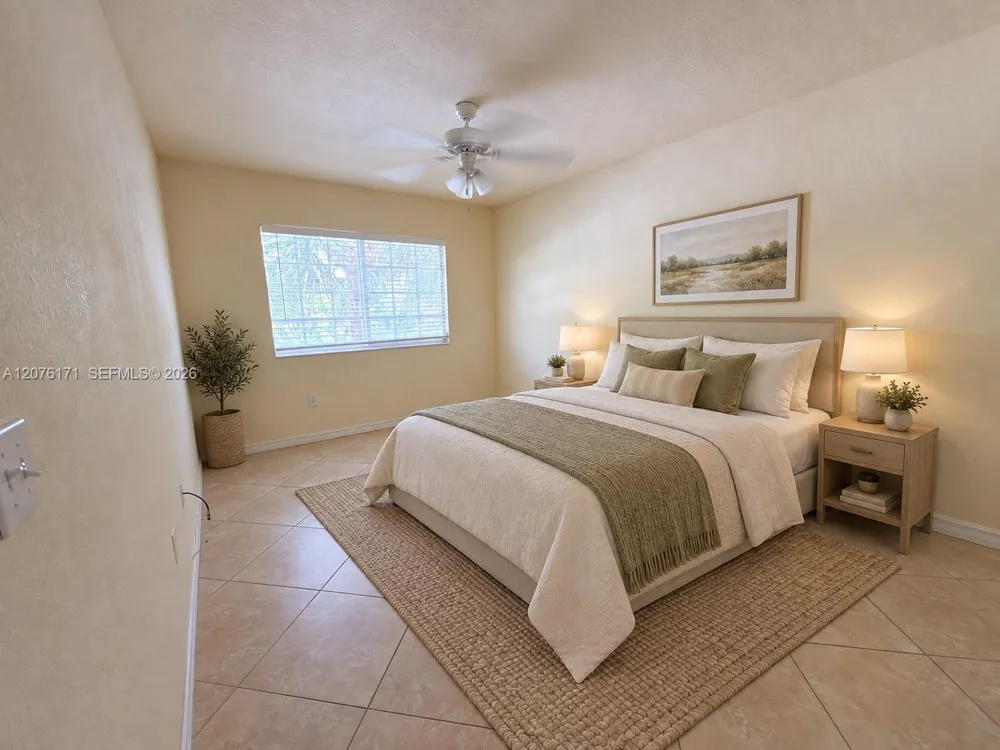 1000 Palm Trl #8 Delray Beach, FL 33483