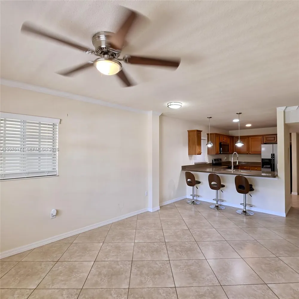 1000 Palm Trl #8 Delray Beach, FL 33483