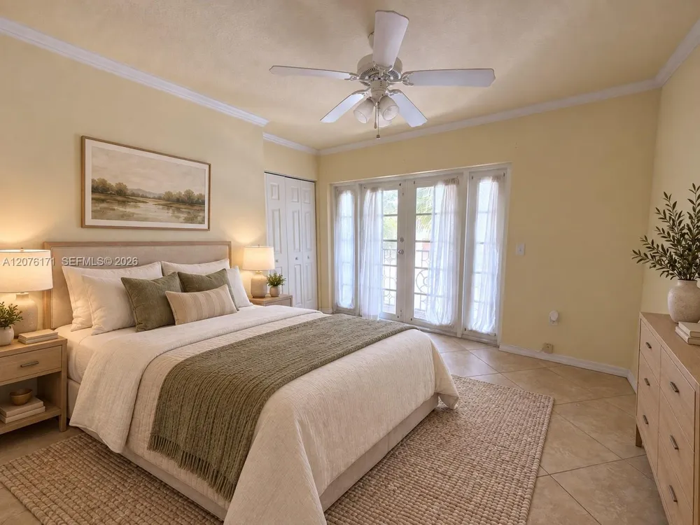 1000 Palm Trl #8 Delray Beach, FL 33483