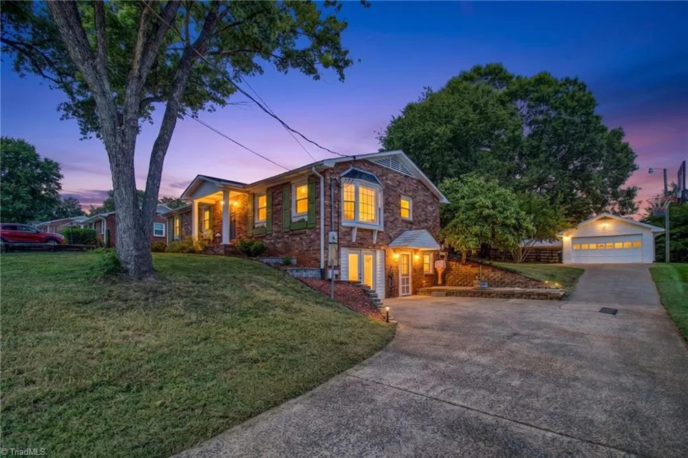 4061 Arden Street Clemmons, NC 27012