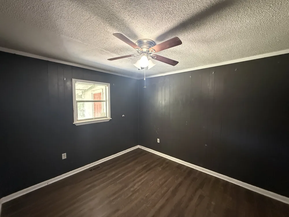 108 Oakwood Dr Huntland, TN 37345