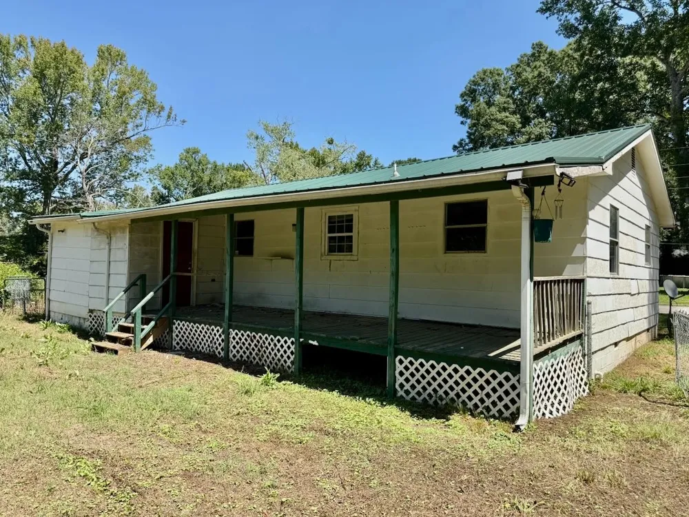 108 Oakwood Dr Huntland, TN 37345