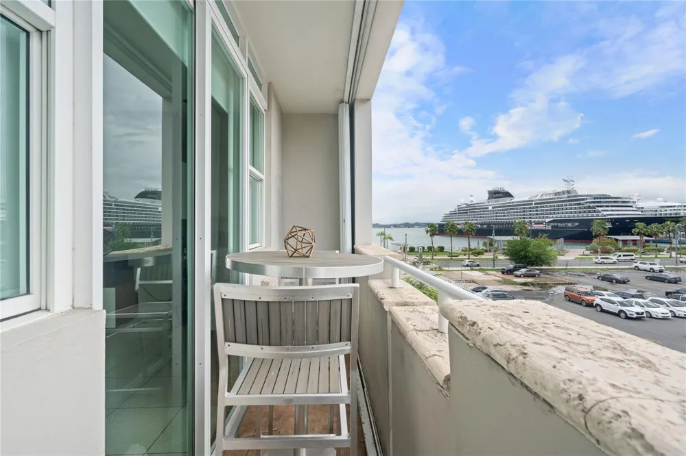 100 DEL MUELLE #1301 San Juan, PR 00901